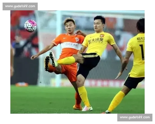 中超直播恒大Vs鲁能焦点对决来袭争冠形势与关键球员表现全程解析